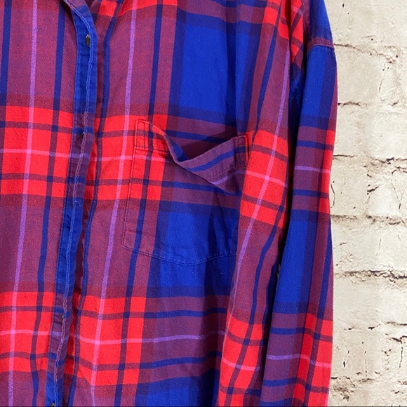 Old navy plaid “the boyfriend shirt” size small - Picture 6 of 15